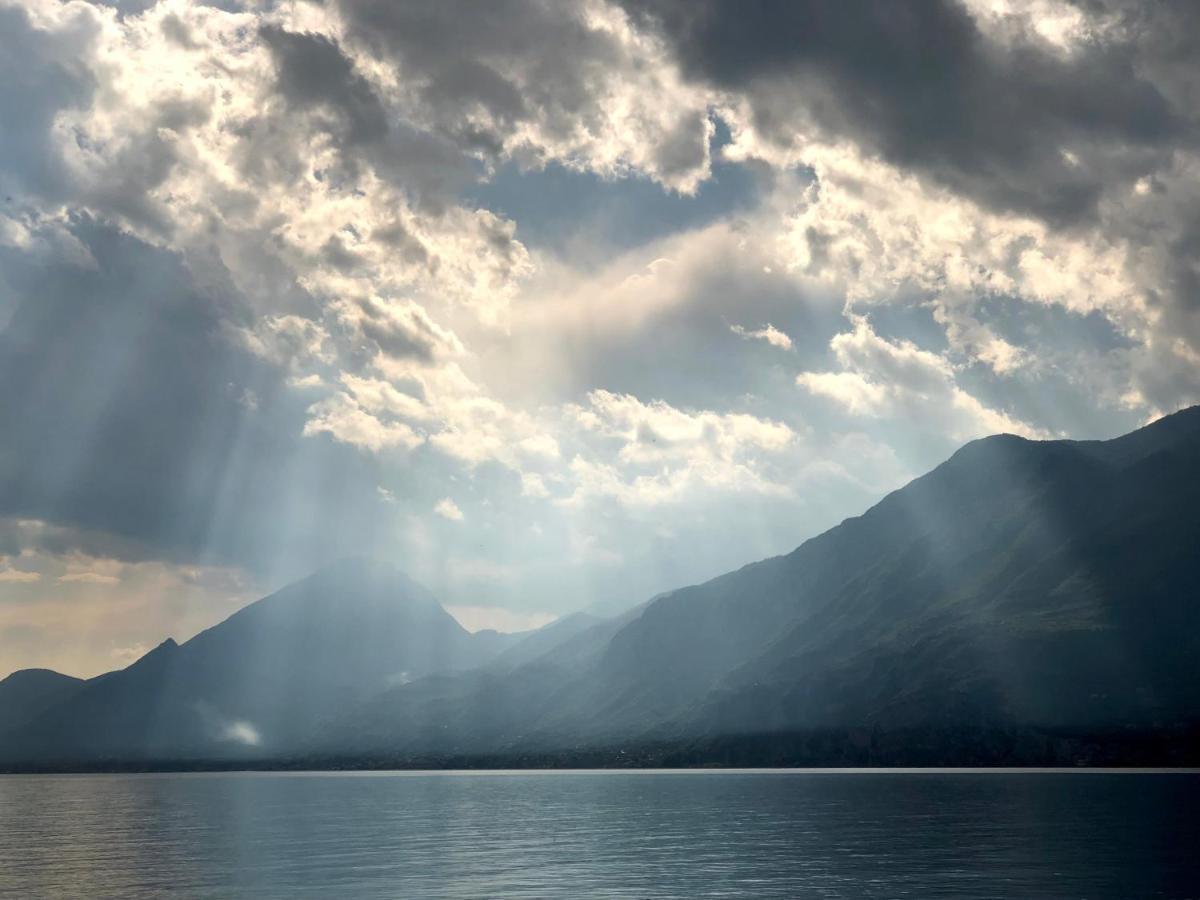 Villa Torre - Atmosfera Romantica Brenzone sul Garda Dış mekan fotoğraf