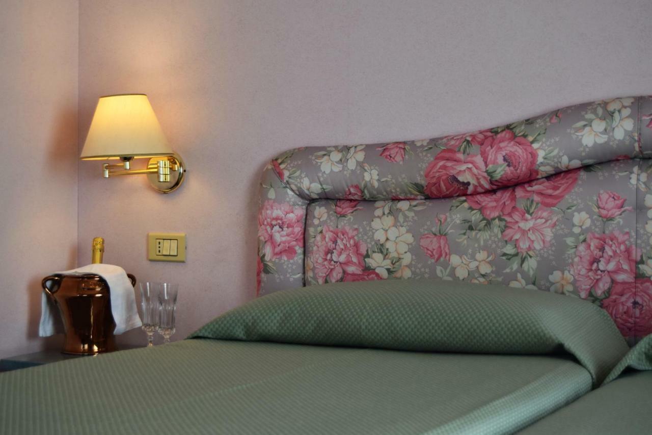 Villa Torre - Atmosfera Romantica Brenzone sul Garda Dış mekan fotoğraf
